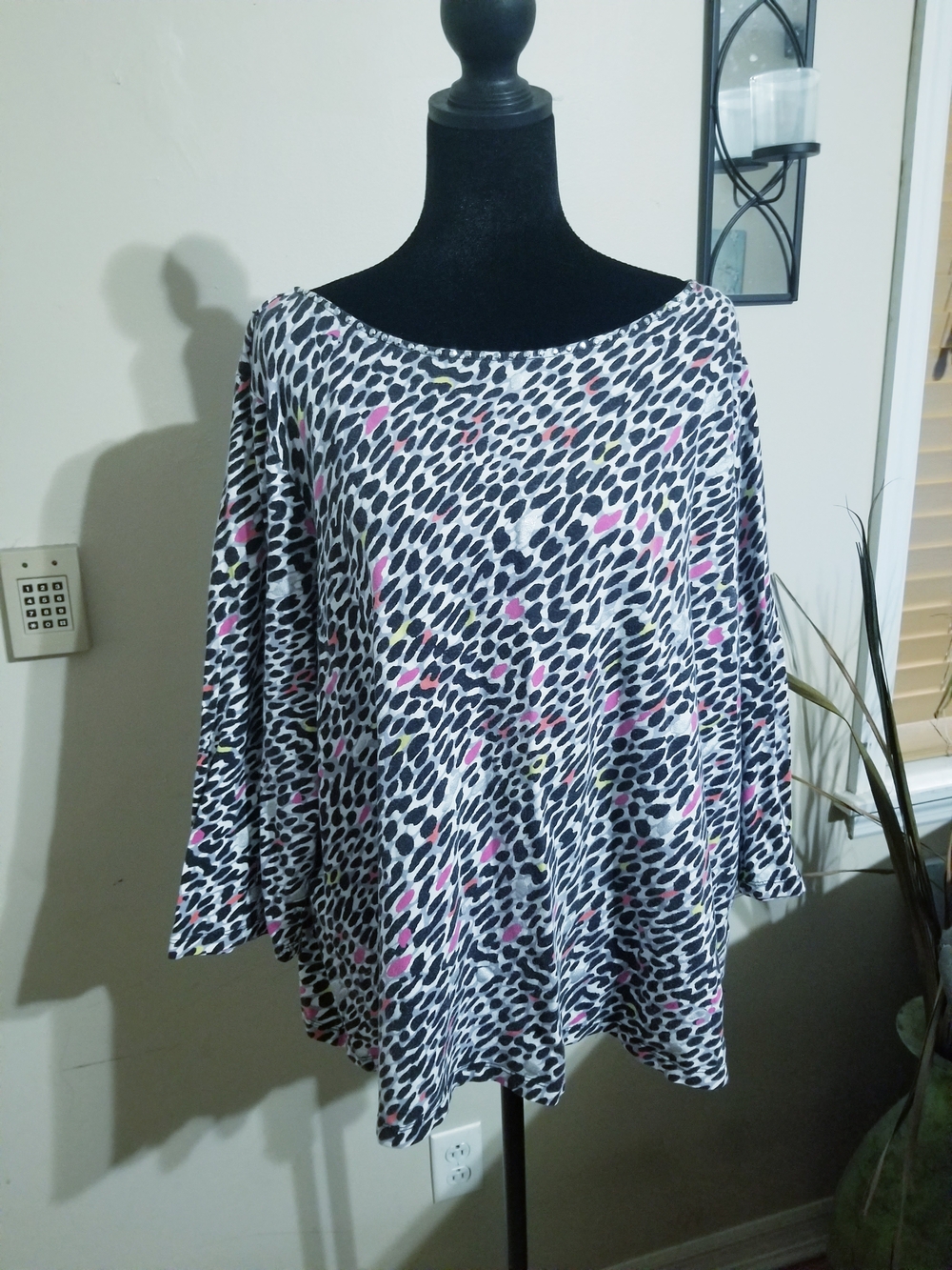 Womans Animal Print Tunic Top in White and Pink